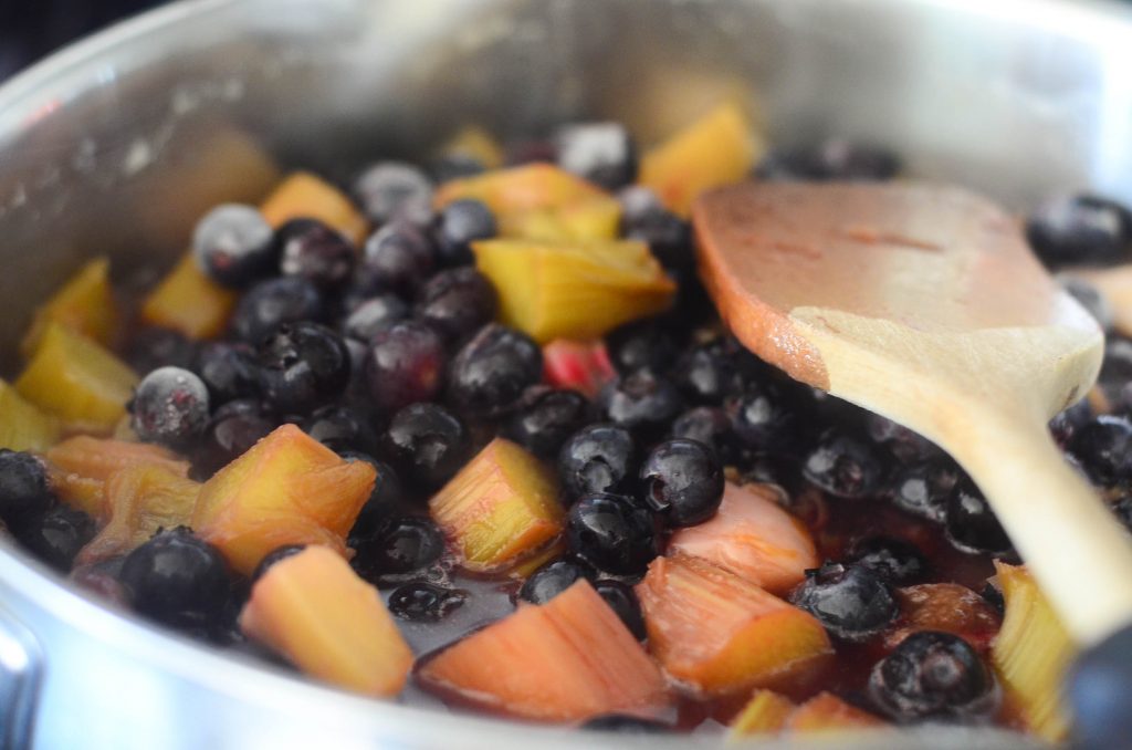 Rhubarb and Berry Crisp Recipe | The Elliott Homestead (.com)