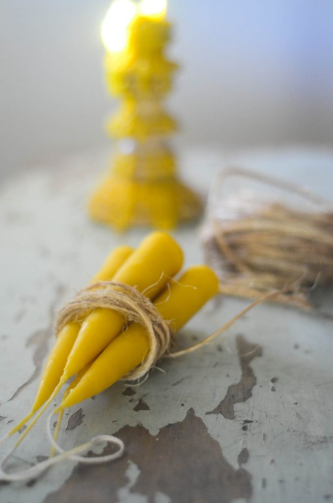 Homemade Beeswax Candles (ready for gifting!) | The Elliott Homestead