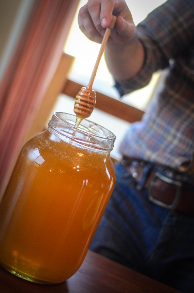 How To Harvest Honey | The Elliott Homestead (.com)