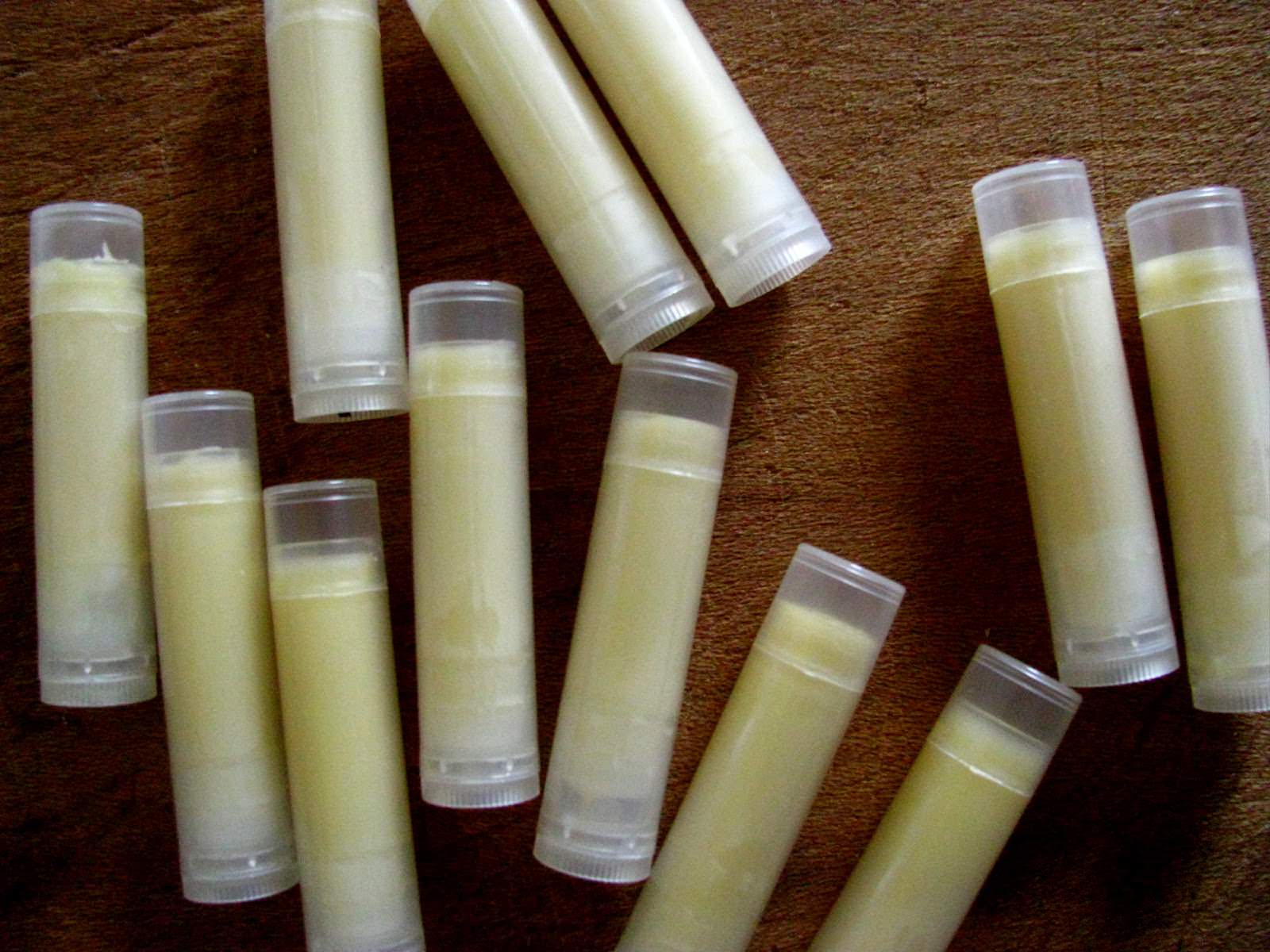 Natural Lip Balm Recipe: How to Make Homemade Lip Balm ~ Homestead and Chill