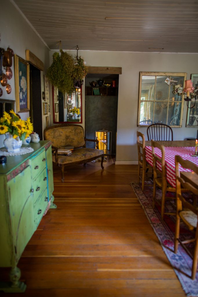 Farmhouse Dining Room | The Elliott Homestead