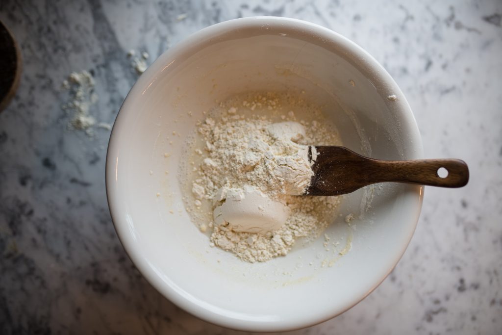 Making sourdough levain from a dry sourdough starter | The Elliott Homestead (.com)